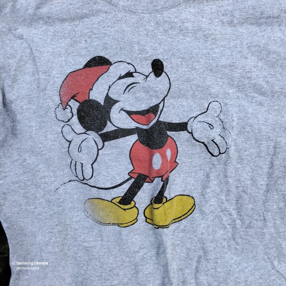 DISNEY. MICKEY XMAS TSHIRT